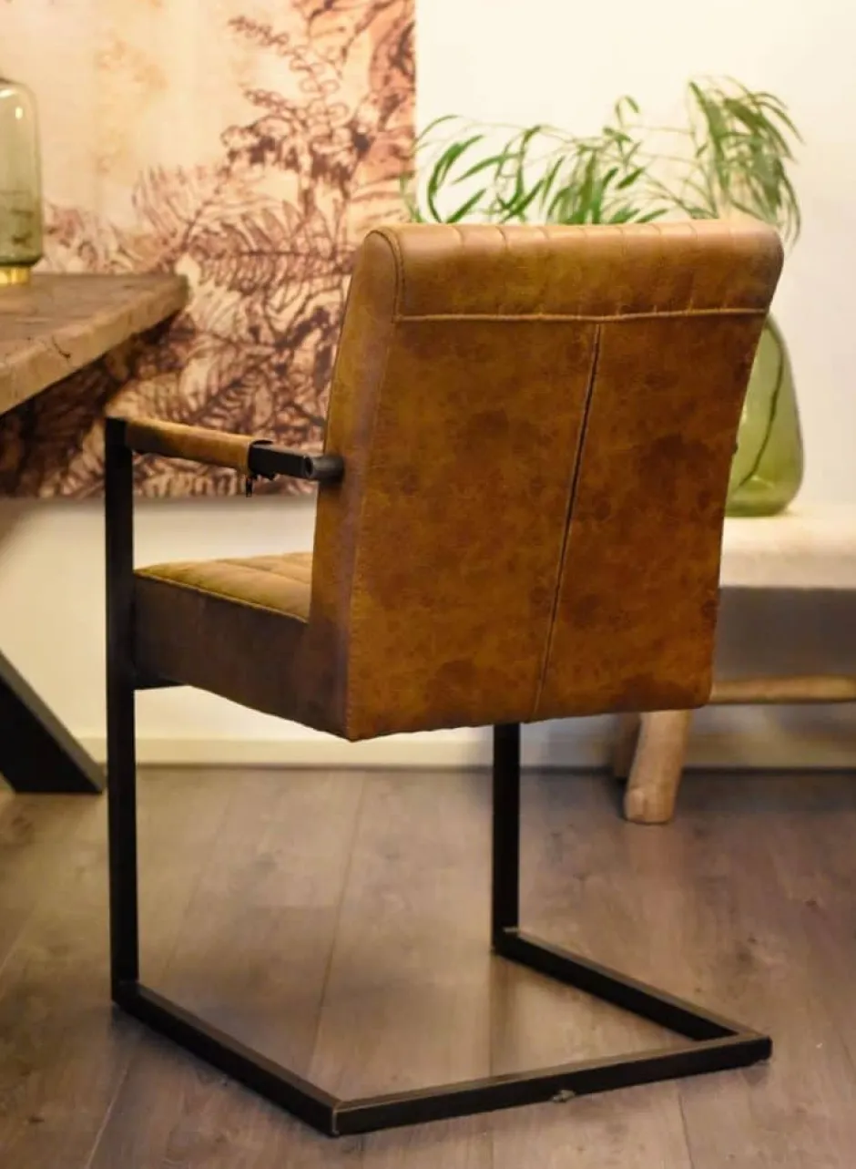 Eetkamerstoelen*HUUS Eetkamerstoel België met arml. – €179,- p.s (per 2 stuks)