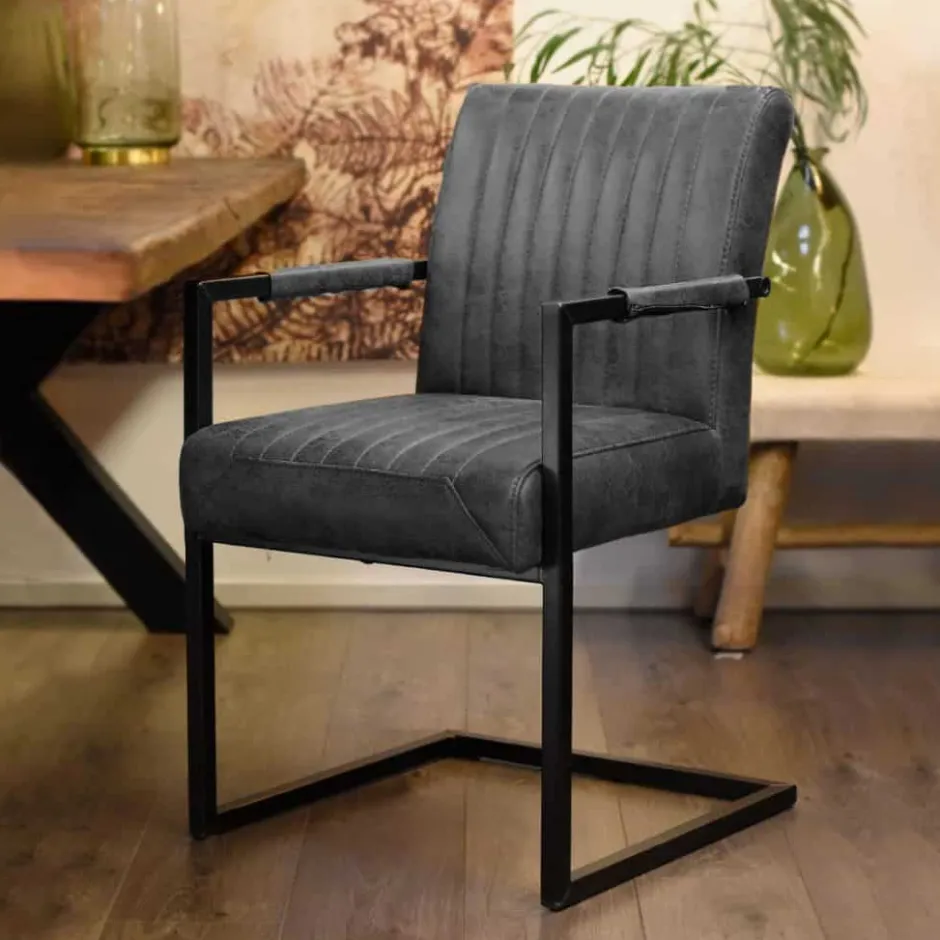 Eetkamerstoelen*HUUS Eetkamerstoel België met arml. – €179,- p.s (per 2 stuks)
