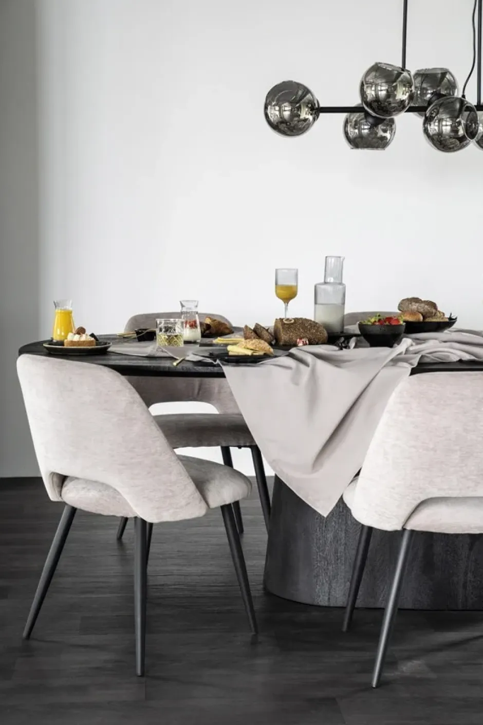 Eetkamerstoelen*HUUS Eetkamerstoel Esmee zonder armleuning Beige